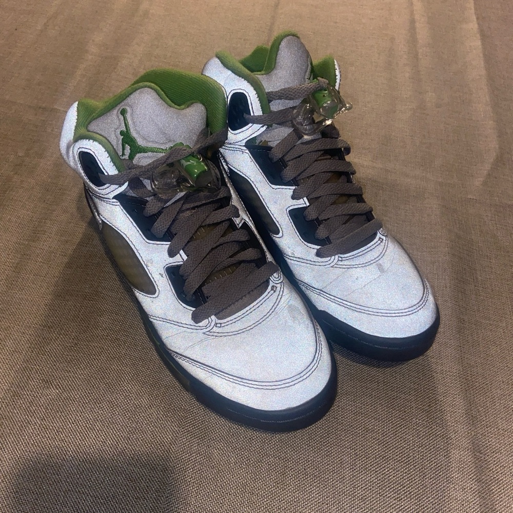 Jordan Sneakers in Green and Gray